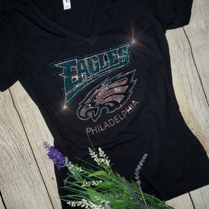 New Philadelphia Eagles Rhinestone V-Neck T-shirt Women's Relaxed fit